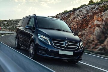 Athens 6 hours Private City Tour with Acropolis and Hotel Pick up 