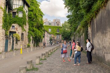 Paris Uncovered: Unique Guided Walking Tours with a Twist