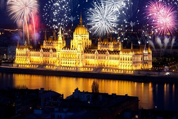 Fireworks Gala Dinner With Bar Piano
