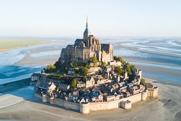 Paris to Mont Saint Michel : Private Tour up to 8 pax per group