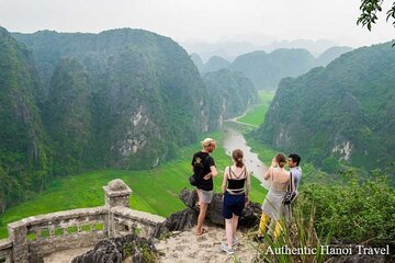 1 Day Luxury Tour in Bai Dinh, Trang An and Mua Cave 