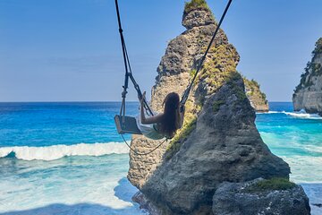 Nusa Penida Instagram Tour with Swing at Diamond Beach