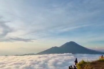 Bali : Mount Batur Sunrise Trekking and Jeep Tours