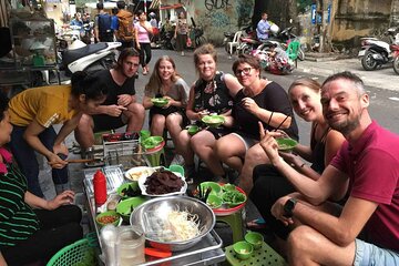 Hanoi Street Food Tour With Local Guide