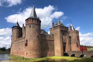 Amsterdam Castle & Utrecht City - Private Day Tour