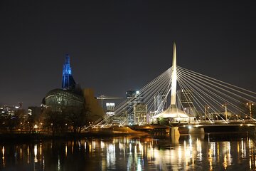 Walk Downtown Winnipeg: 4 Unique Smartphone Audio Walking Tours