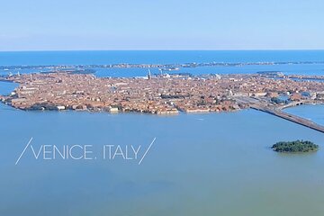 Private transfer from Venice city center to Venice Airport