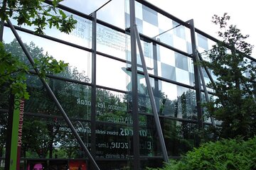 Musée du Quai Branly - Jacques Chirac and Seine River Cruise