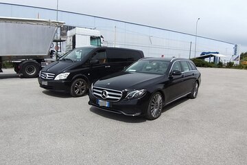 Fiumucino Rome Airport (FCO) to Napoli - Round-Trip Private Transfer