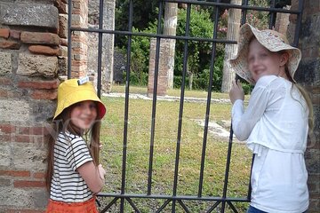 Skip-the-line Herculaneum Ruins Tour for Kids & Families with specialized guide