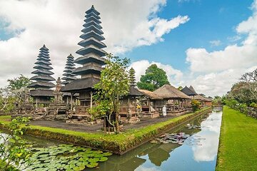 Taman Ayun Temple ,Monkey Forest , Mumbul Lake and Waterfall