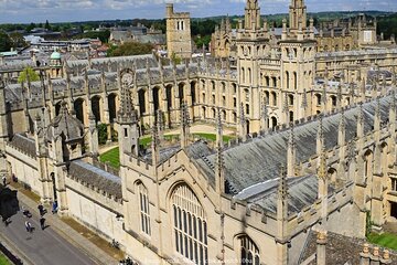 Highlights of Oxford Private Tour with College Visit & Drinks