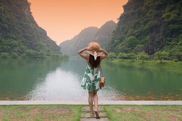 2-Day Ninh Binh Adventure Tour from Hanoi