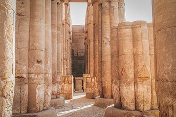 Overnight Luxor East & West Bank Tour With Guide, Lunch and 1 Night in B.B Hotel