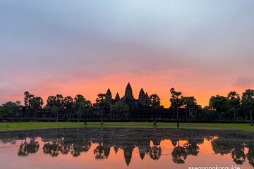 Angkor Wat Sunrise Experience with Breakfast 