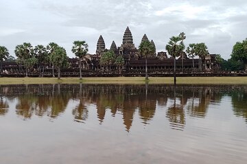 Remork(TUK TUK) with Driver & English Tour Guide For Small Tour