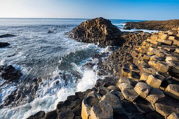 Giant’s Causeway and Titanic Experience from Belfast Port 