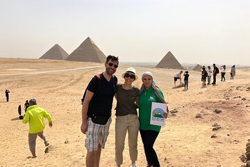 All Inclusive - Giza Pyramids , Sphinx, Cairo Museum and Lunch 