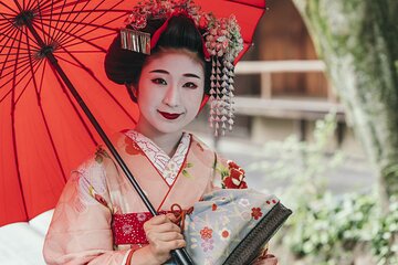 Kyoto Kimono Rental Experience and Maiko Dinner Show