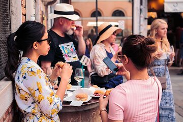 Tastes & Traditions of Venice: Food Tour with Rialto Market Visit