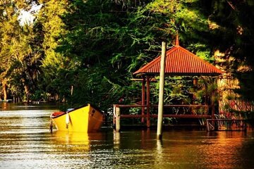 Half Day Tour to the Tigre Delta with Navigation