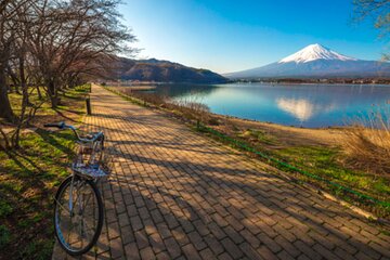 Mt. Fuji’s Fifth Station & Lake Kawaguchiko Cycling Tour