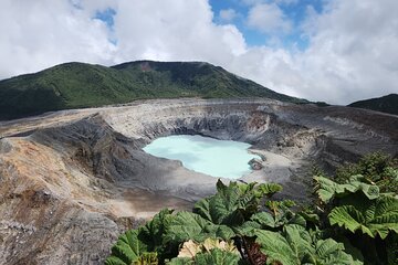 Full Day Poas Volcano, La Paz Waterfall Gardens and Coffee Plantation Experience