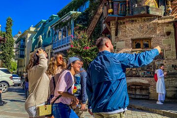 Tbilisi Walking Tour Including Wine Tasting Cable Car and Bakery