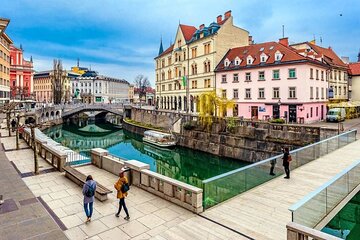 Day Tour to LJUBLJANA LAKE BLED with minivan 8pax max from Zagreb