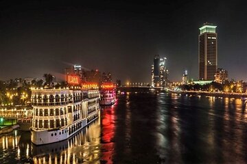 Cairo: private Dinner Cruise on the Nile River with Entertainment