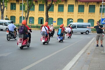 Hanoi Back Streets Vespa Tours: Hanoi Vintage Vespa Tours City