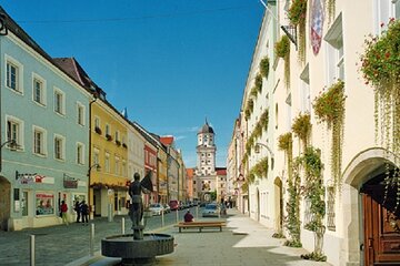 Private Transfer from Prague to Vilshofen with stop in Č.Krumlov or Hluboká