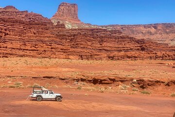 Morning Half-Day Jeep Tour in Moab 