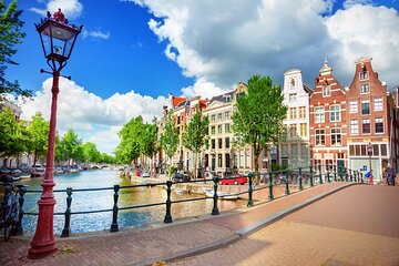 Amsterdam Scavenger Hunt and Highlights Self-Guided Tour