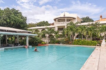 Shuttle From Liberia Airport To The Coast Beachfront Hotel - Tamarindo