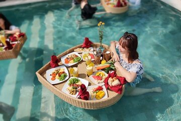 Floating breakfast for a resort feel + Ubud + Tegalalang Rice Terrace Private Tour 8 hours/Hotel transfer included