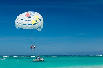 Boracay Parasailing Experience 