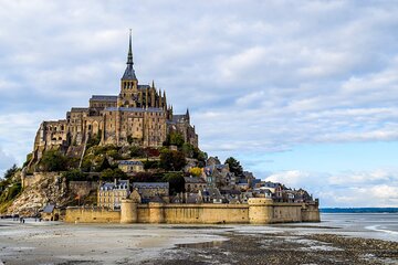 Private transport from Paris to Mont-Saint-Michel