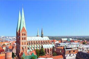 Lübeck Scavenger Hunt and Best Landmarks Self-Guided Tour