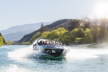 Queenstown Jet 1-hour Jet Boat ride on Lake Whakatipu and Kawarau River