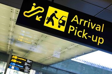 AMS Schiphol Airport VIP Meet and Assist Pickup (with Hotel Private Transfer)