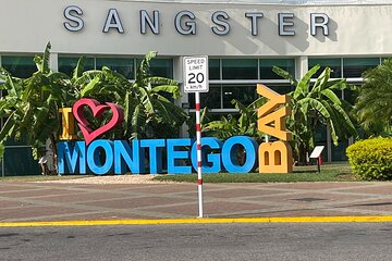  AIRPORT transfer to and from MONTEGO BAY HOTELS /WITH 420 0PTION