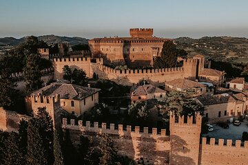 Gradara: Complete guided tour in small groups