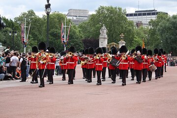 Full Day London Tour with Chauffeur: Includes Entry to Landmarks
