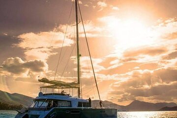 Full Day Yacht Tour in Catamaran Naxos Greece