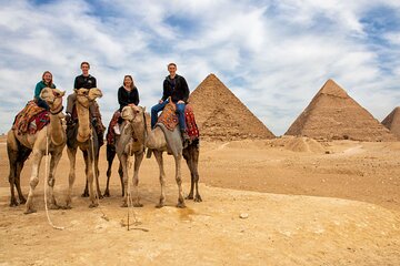 Private Half Day Trip: Giza Pyramids and Sphinx by Camel
