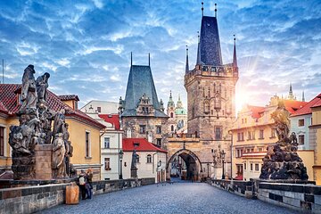 Prague Old Town and Top Attractions Private Tour by Car 