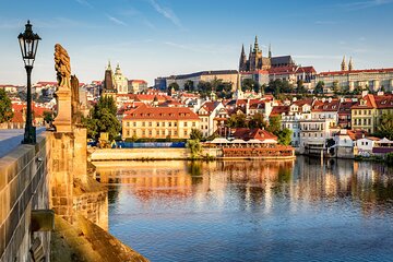 Prague Castle and St. Vitus Cathedral Private Walking Tour 