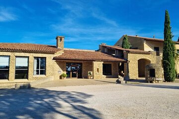 Chateauneuf du Pape Wine Lovers Tour with Private Driver