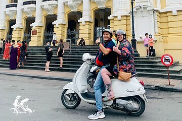 Private tour - Hanoi Vespa Tour with Street food & Cyclo tour (4,5 hours)